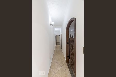 Casa à venda com 231m², 4 quartos e 1 vaga Casa à venda com 231m², 4 quartos e 1 vagaCorredor
