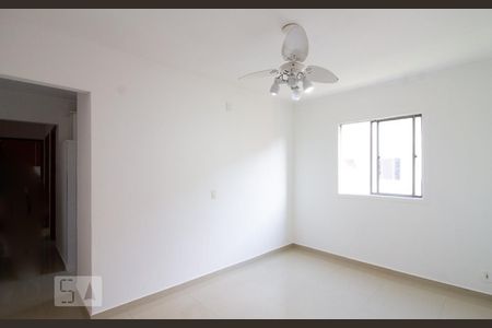 Sala de apartamento à venda com 2 quartos, 60m² em Vila Zamataro, Guarulhos