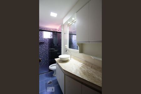 Apartamento à venda com 60m², 2 quartos e 1 vaga Apartamento à venda com 60m², 2 quartos e 1 vagaBanheiro