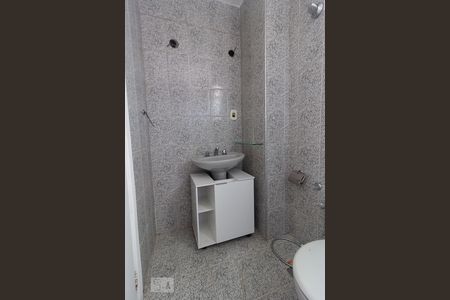Apartamento à venda com 70m², 2 quartos e 1 vaga Apartamento à venda com 70m², 2 quartos e 1 vagaBanheiro da Suíte 2