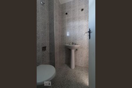 Apartamento à venda com 70m², 2 quartos e 1 vaga Apartamento à venda com 70m², 2 quartos e 1 vagaBanheiro Social