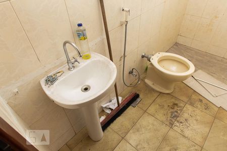 Casa à venda com 400m², 5 quartos e 6 vagasBanheiro da Suite 4