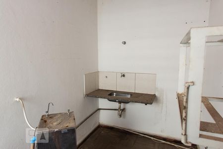 Casa à venda com 400m², 5 quartos e 6 vagasCozinha da área de serviço