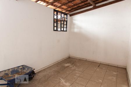 Casa à venda com 400m², 5 quartos e 6 vagasQuarto da área de serviço