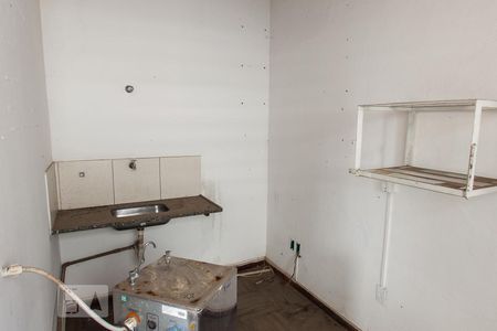 Casa à venda com 400m², 5 quartos e 6 vagasCozinha da área de serviço