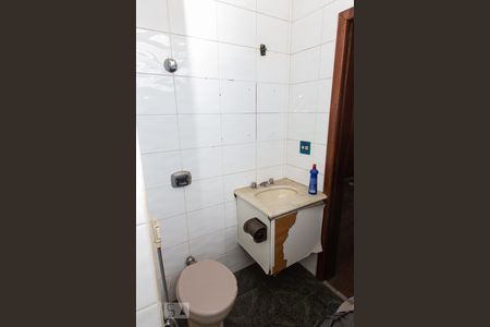 Casa à venda com 400m², 5 quartos e 6 vagasBanheiro da Suíte 1