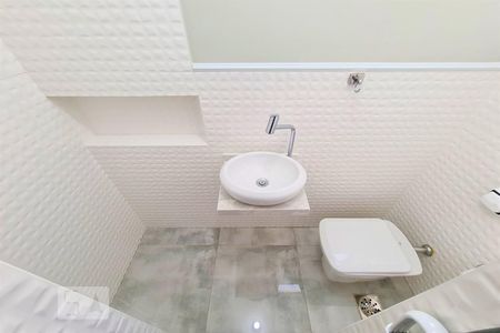 Apartamento à venda com 68m², 2 quartos e 1 vagaBanheiro de Serviço