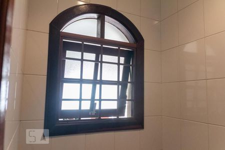 Casa à venda com 258m², 3 quartos e 4 vagasBanheiro 2