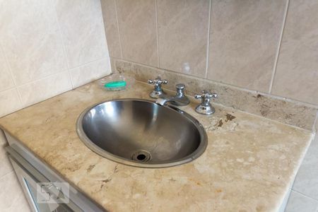 Casa à venda com 258m², 3 quartos e 4 vagasBanheiro Social