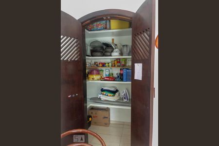 Casa à venda com 258m², 3 quartos e 4 vagasDispensa