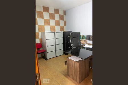 Casa à venda com 258m², 3 quartos e 4 vagasEscritório