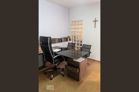 Casa à venda com 258m², 3 quartos e 4 vagasEscritório