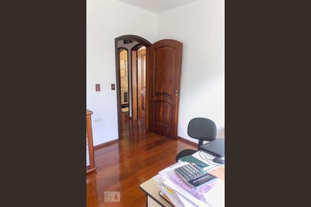 Casa à venda com 258m², 3 quartos e 4 vagasQuarto 2