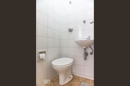 Apartamento para alugar com 70m², 2 quartos e 1 vaga Apartamento para alugar com 70m², 2 quartos e 1 vagaBanheiro de serviço