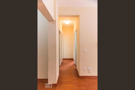 Apartamento para alugar com 70m², 2 quartos e 1 vaga Apartamento para alugar com 70m², 2 quartos e 1 vagaCorredor