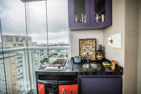 Apartamento à venda com 64m², 2 quartos e 2 vagasVaranda - Churrasqueira