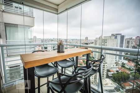 Apartamento à venda com 64m², 2 quartos e 2 vagasVaranda