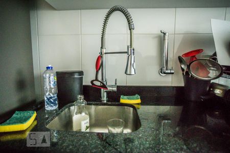 Apartamento à venda com 64m², 2 quartos e 2 vagasDetalhe - Cozinha