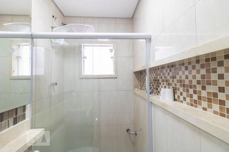 Banheiro de apartamento à venda com 2 quartos, 54m² em Vila Tibiriçá, Santo André