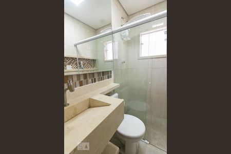 Banheiro de apartamento à venda com 2 quartos, 54m² em Vila Tibiriçá, Santo André