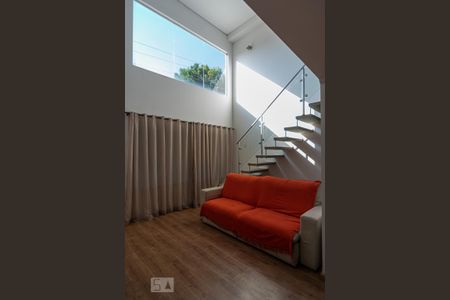 Casa para alugar com 200m², 3 quartos e 2 vagas Casa para alugar com 200m², 3 quartos e 2 vagasSala