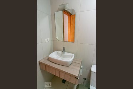 Casa para alugar com 200m², 3 quartos e 2 vagas Casa para alugar com 200m², 3 quartos e 2 vagasBanheiro