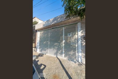 Casa para alugar com 200m², 3 quartos e 2 vagas Casa para alugar com 200m², 3 quartos e 2 vagasFachada