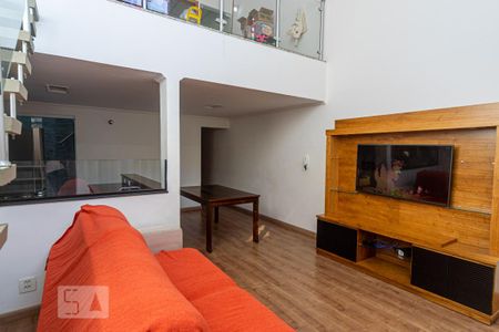 Casa para alugar com 200m², 3 quartos e 2 vagas Casa para alugar com 200m², 3 quartos e 2 vagasSala