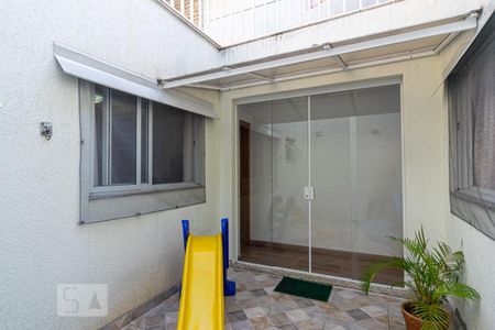 Casa para alugar com 200m², 3 quartos e 2 vagas Casa para alugar com 200m², 3 quartos e 2 vagasÁrea Externa