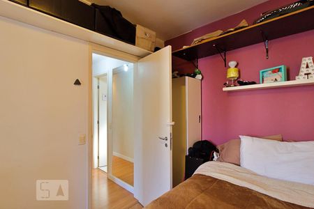 Quarto 1 de apartamento para alugar com 2 quartos, 49m² em Jardim Ampliação, São Paulo