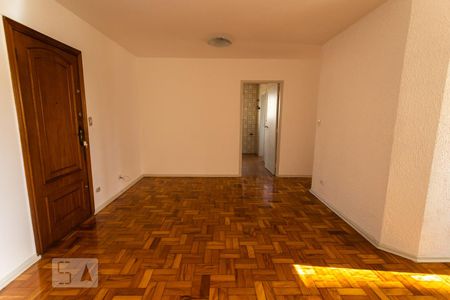 Apartamento para alugar com 78m², 2 quartos e 1 vagaSala