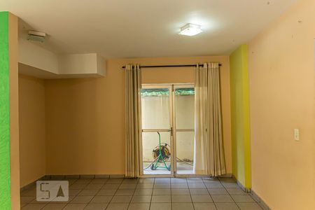 Studio para alugar com 28m², 1 quarto e sem vagaÁrea comum - Salão de festas