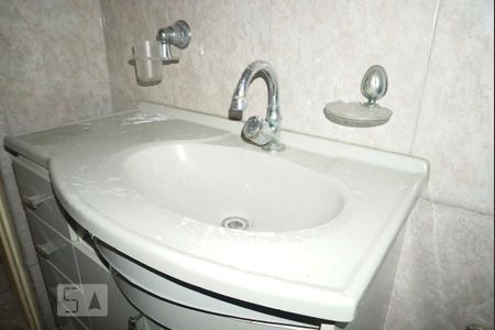 Casa à venda com 80m², 2 quartos e 1 vagaBanheiro Social - Torneira