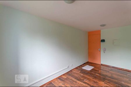 Sala de apartamento para alugar com 2 quartos, 49m² em Jardim Danfer, São Paulo