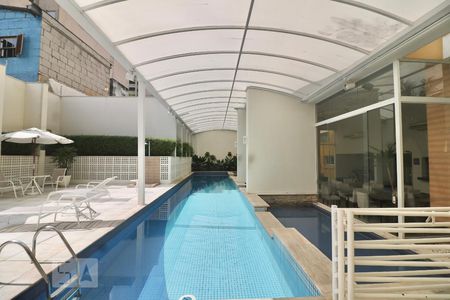 Apartamento para alugar com 19m², 1 quarto e 1 vagaÁrea comum - Piscina
