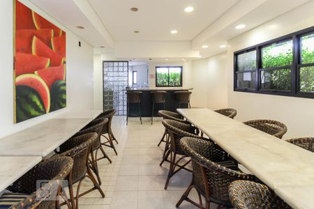 Apartamento para alugar com 47m², 1 quarto e 1 vaga Apartamento para alugar com 47m², 1 quarto e 1 vagaÁrea comum - Salão de festas