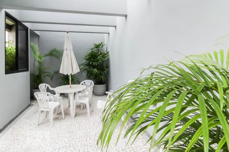 Apartamento para alugar com 47m², 1 quarto e 1 vaga Apartamento para alugar com 47m², 1 quarto e 1 vagaÁrea comum - Piscina