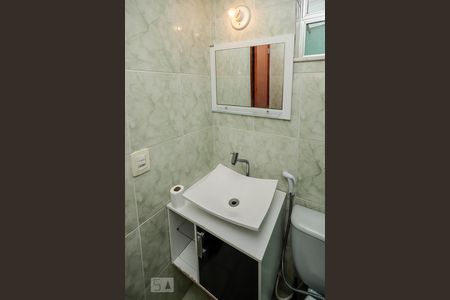 Casa de condomínio à venda com 100m², 2 quartos e 1 vagaBanheiro 1