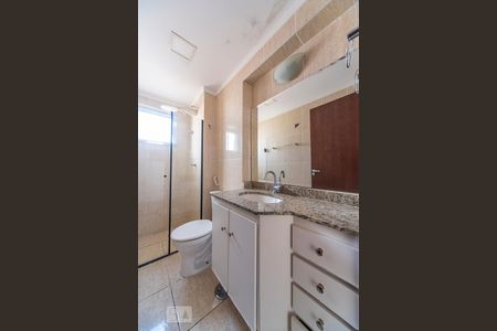 Banheiro de apartamento para alugar com 2 quartos, 60m² em Vila Alzira, Santo André