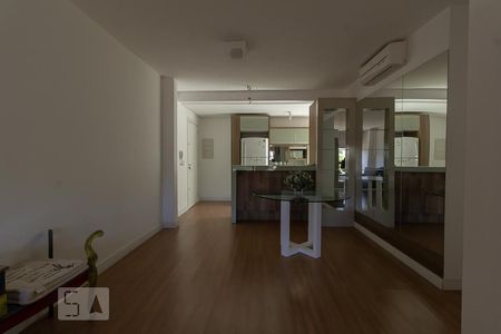 sala de apartamento para alugar com 3 quartos, 84m² em Jardim Botânico, Porto Alegre