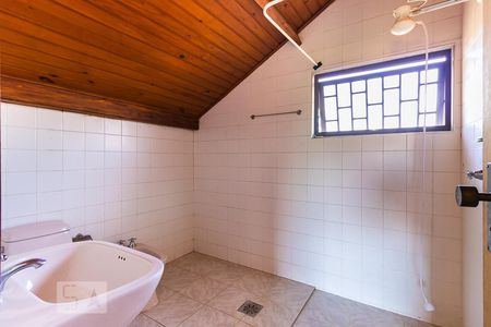 Casa à venda com 185m², 4 quartos e 1 vagaBanheiro da suíte 2