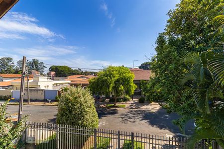 Casa à venda com 185m², 4 quartos e 1 vagaVista da suíte 2