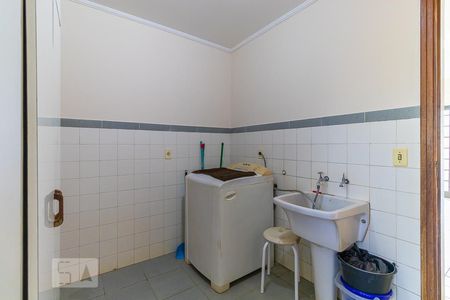 Casa à venda com 185m², 4 quartos e 1 vagaÁrea de serviço