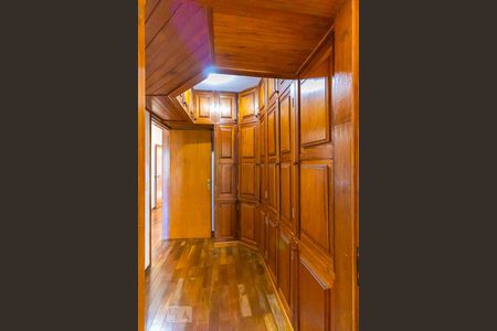 Casa à venda com 185m², 4 quartos e 1 vagaQuarto da suíte 1 - Closet