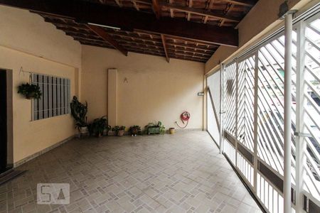 Casa à venda com 330m², 2 quartos e 1 vaga Casa à venda com 330m², 2 quartos e 1 vagaGaragem
