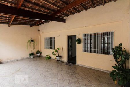 Casa à venda com 330m², 2 quartos e 1 vaga Casa à venda com 330m², 2 quartos e 1 vagaGaragem