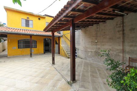 Casa à venda com 330m², 2 quartos e 1 vaga Casa à venda com 330m², 2 quartos e 1 vagaQuintal