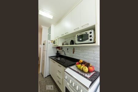Cozinha  de apartamento para alugar com 2 quartos, 50m² em Jardim dos Ipês, Cotia