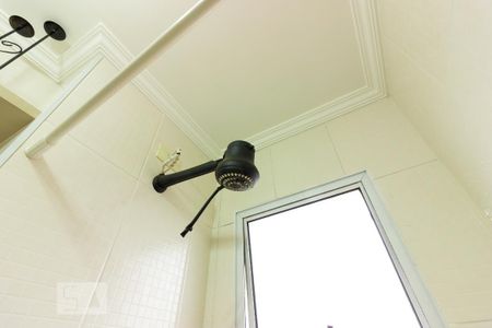 Banheiro  de apartamento para alugar com 2 quartos, 50m² em Jardim dos Ipês, Cotia
