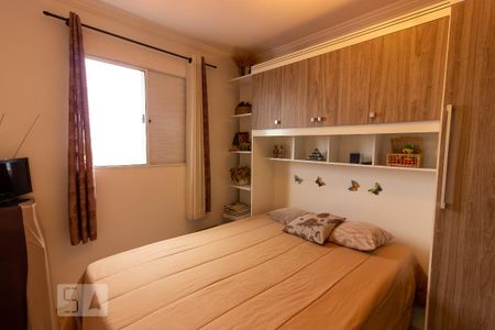 Quarto 1 de apartamento para alugar com 2 quartos, 50m² em Jardim dos Ipês, Cotia